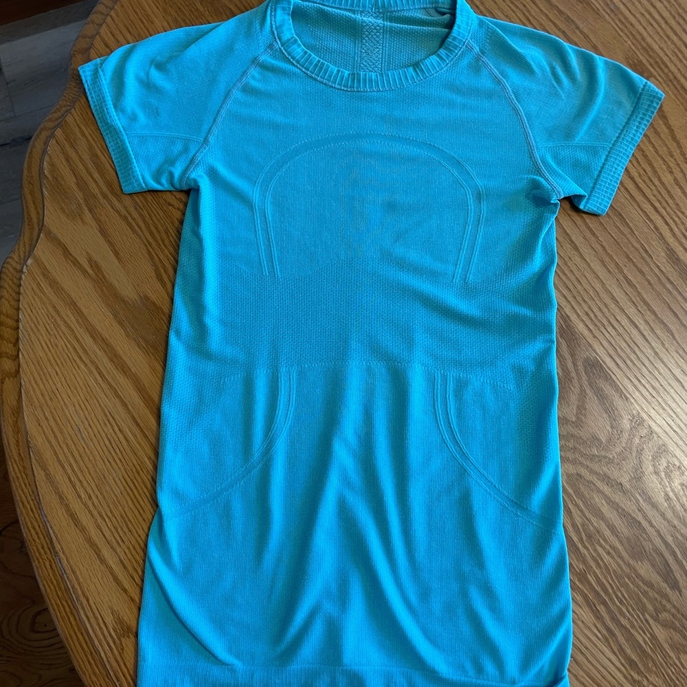 Lululemon Shirt size 4